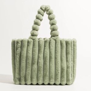 sac bandoulière tendance en fausse fourrure