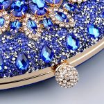pochette de soirée incrustée de brillants