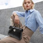 accessoire mode en cuir noir